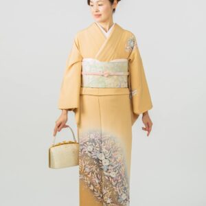 訪問着 うすおうど色 ,辻が花